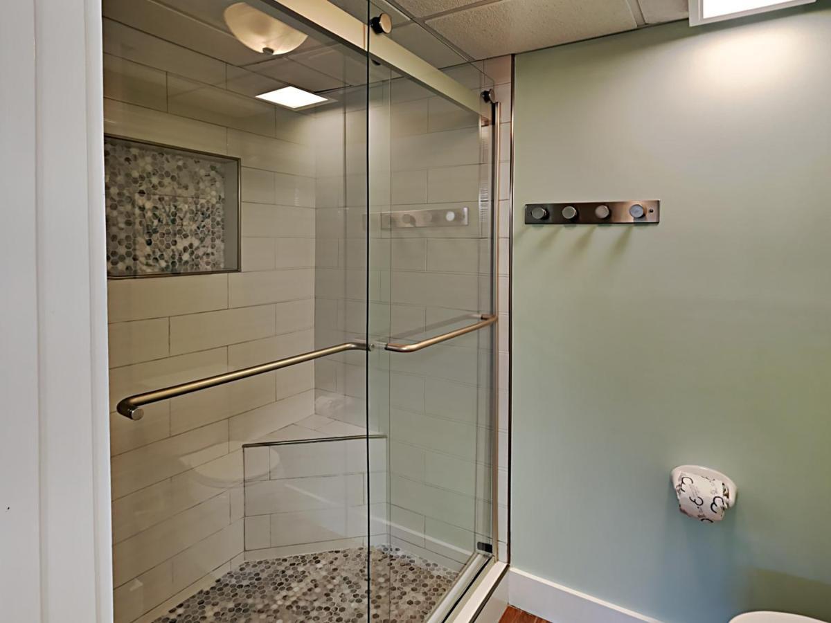 Apartment Edgewater 2406